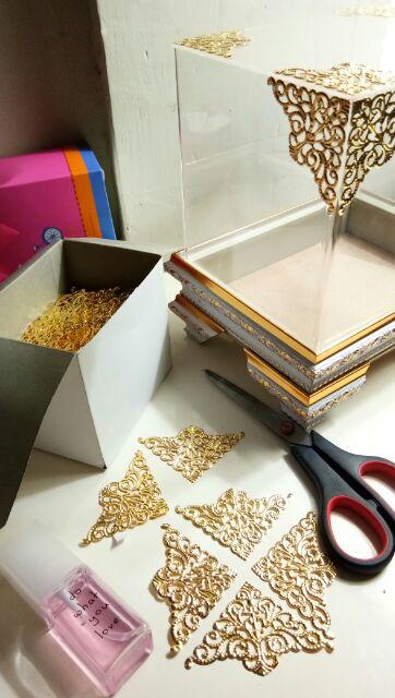Siku Emas Hiasan Hantaran Kotak