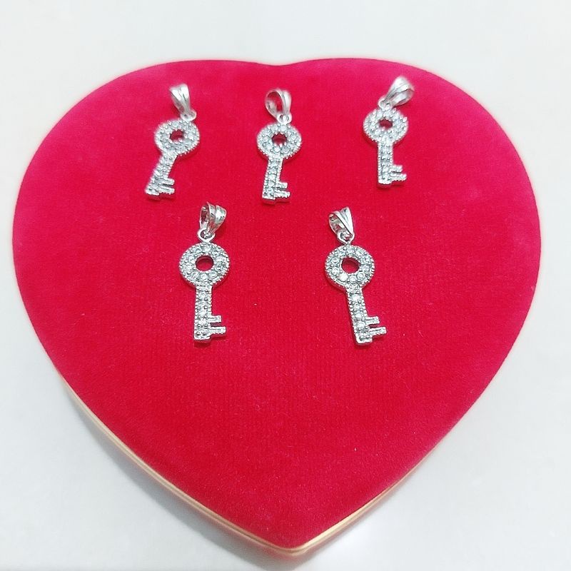 LIONTIN KUNCI PERAK ASLI SILVER 925 LAPIS EMAS PUTIH / PERHIASAN LIONTIN KUNCI PERAK 925 / PERAK ASL