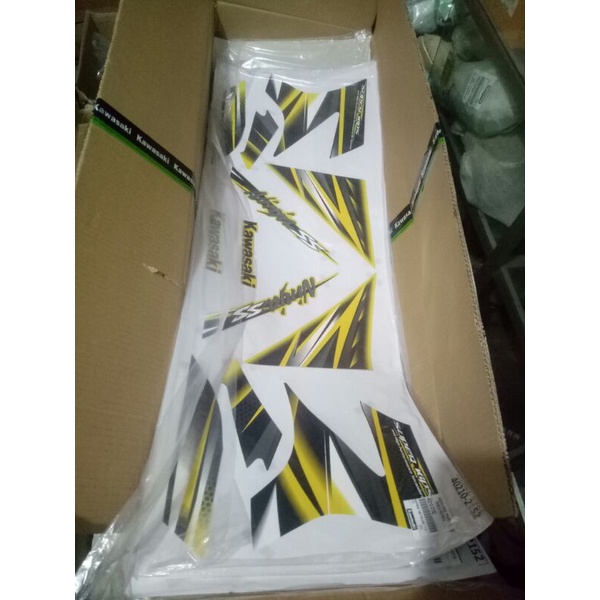 Striping stiker fulset ninja Ss ninja R ss 150 original kawasaki