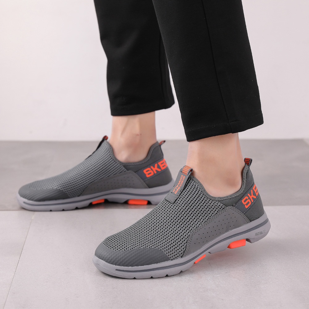 SKECHERS sepatu pria kasual kekinian slip on trendy