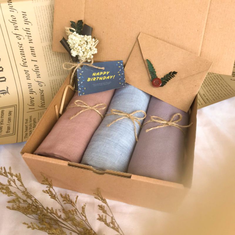 

BUKET HAMPERS KADO GIFT BOX ULTAH HIJAB