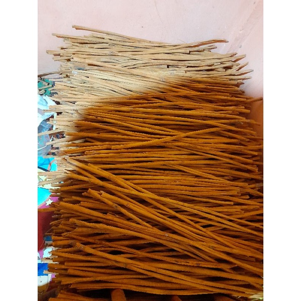 

kayu manis stik Grade AA sortir full/1kg panjang 15 sampai 45 cm