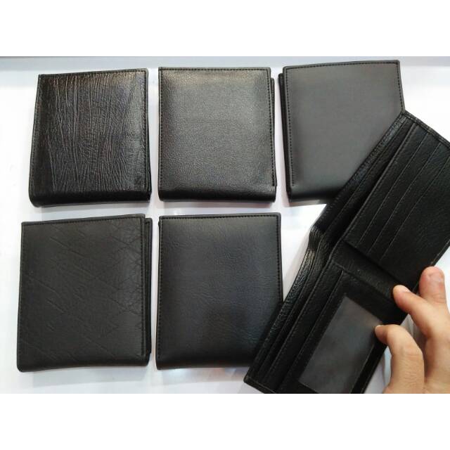 Dompet lipat pendek