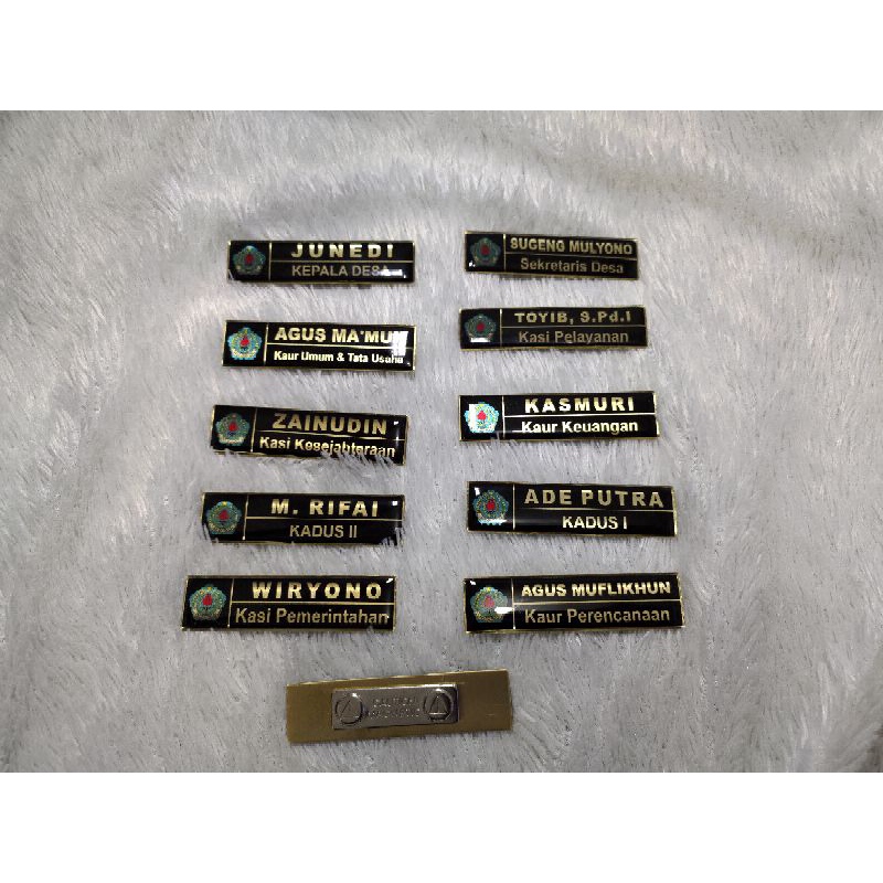 

NAME TAG BAHAN KUNINGAN RESIN