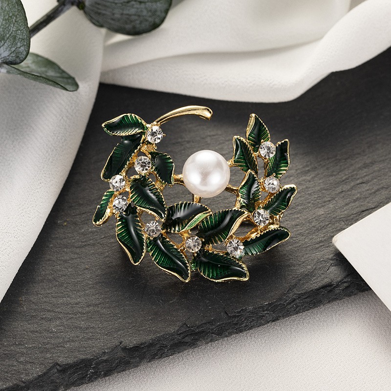 Versi Korea Daun Hijau Berlian Imitasi Mutiara Garland Bros Segar Gaya Pastoral Daun Hijau Cabang Karangan Bunga Bros Mutiara Populer All-Match Aksesoris Unisex-3