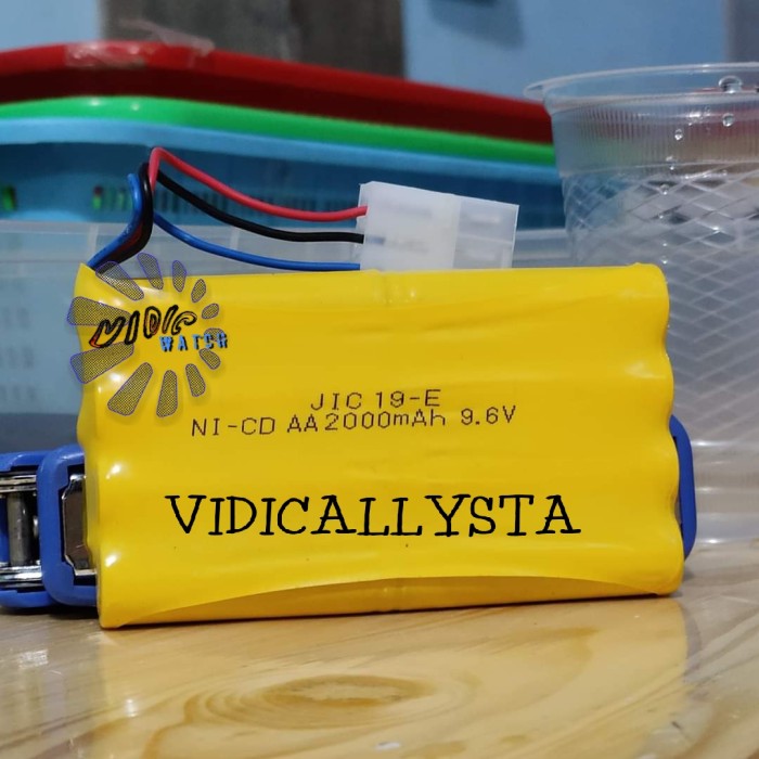 Baterai Ni-Cd RC AA 2000mAh 9.6V Model 3 Socket Putih isi 8