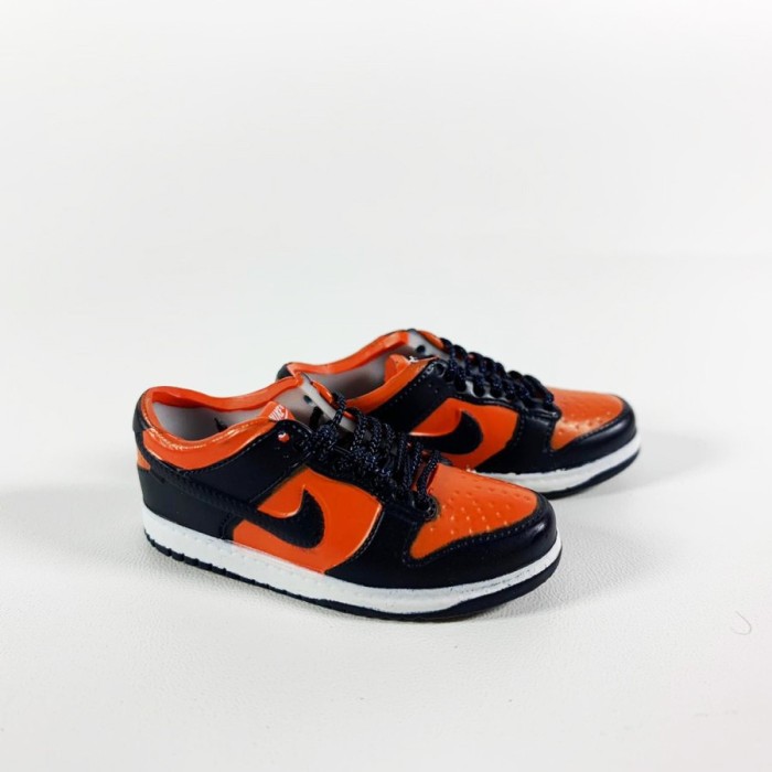 SB DUNK LOW UNIVERSITY ORANGE MARINE 3D SNEAKERS KEYCHAIN MINIATUR