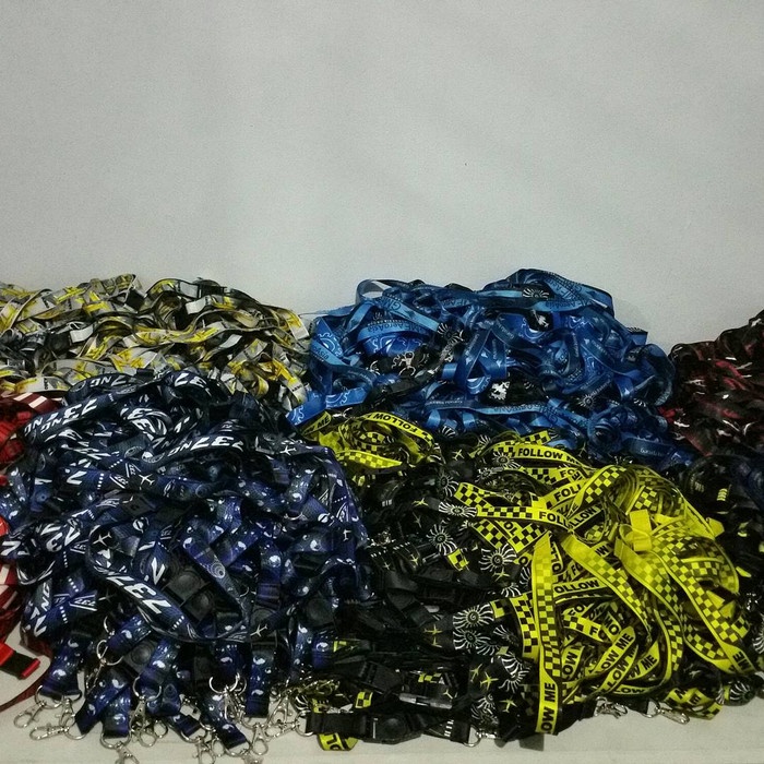 

Trendi Tali Id Card /Gantungan Lanyard Follow Me Berkualitas