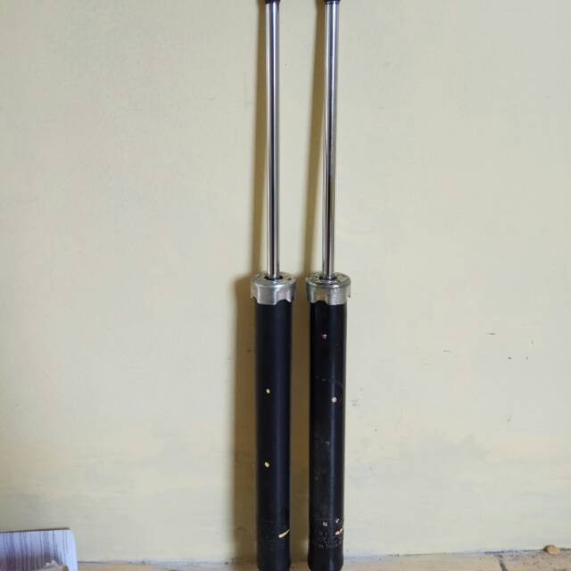 Shockbreaker Nissan MARCH belakang