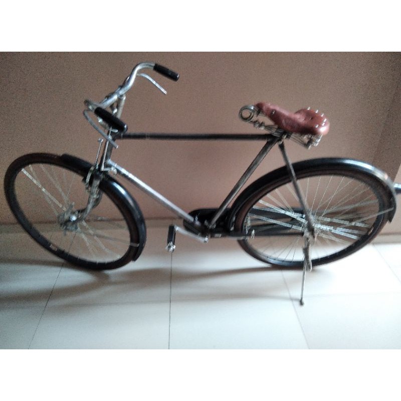 Sepeda Onthel Gazelle antik