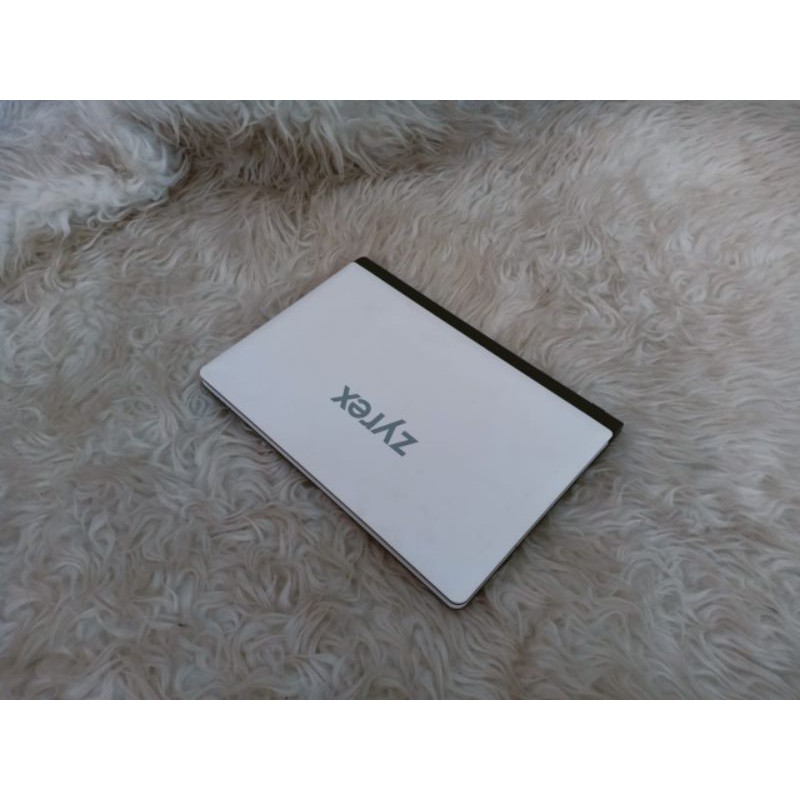Obral Laptop Second Murah Zyrex M1110m