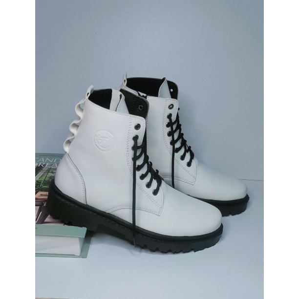 Sepatu Boots Unisex - R9 WHITE | Sepatu Boots Pria Wanita BTS Korea Fair Look Original Model Terbaru Traveling Gaya Trendy Kualitas Import