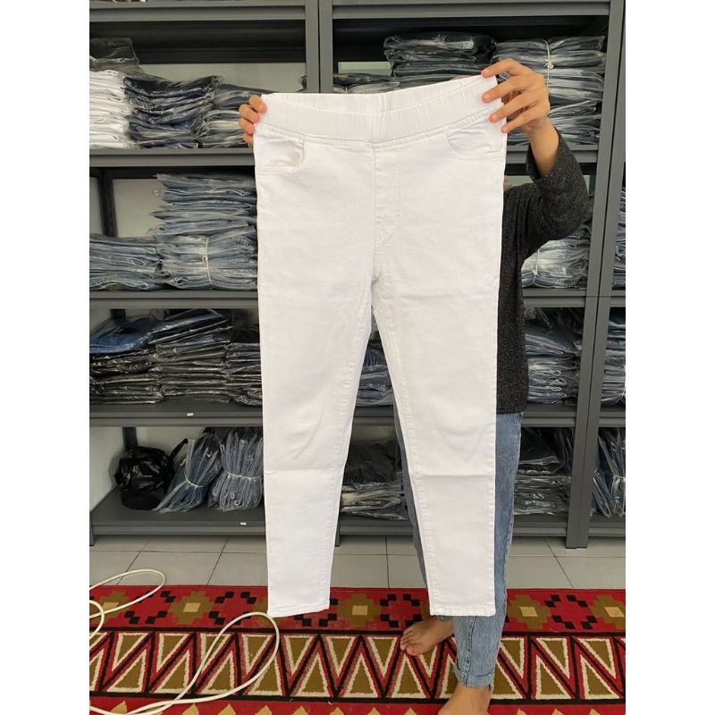 PROMO TERMURAH JEANS EXTRA JUMBO WANITA/FULL PINGGANG KARET/ PINGGANG KARET/MUAT BB 120 Kg