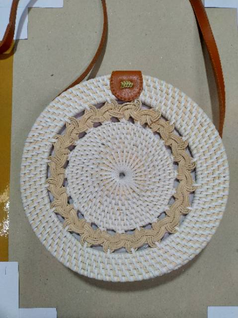 (BISA COD) TAS SELEMPANG ROTAN BUNDAR WARNA PUTIH 20 x 20 x 7 cm - SLING BAG WANITA OOTD MURAH