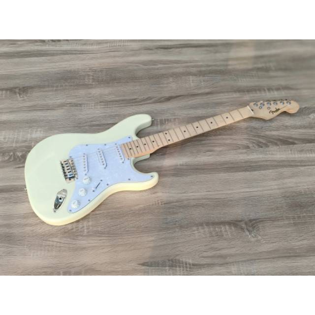 Fender Stratocaster Cream Neck Mepple