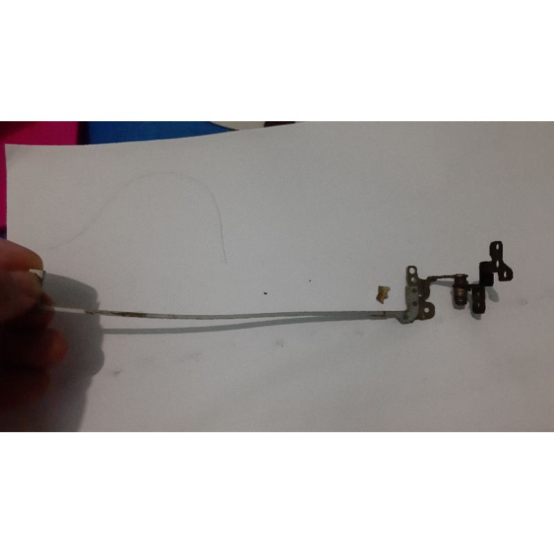 

Engsel Kiri Notebook Acer 722 Series