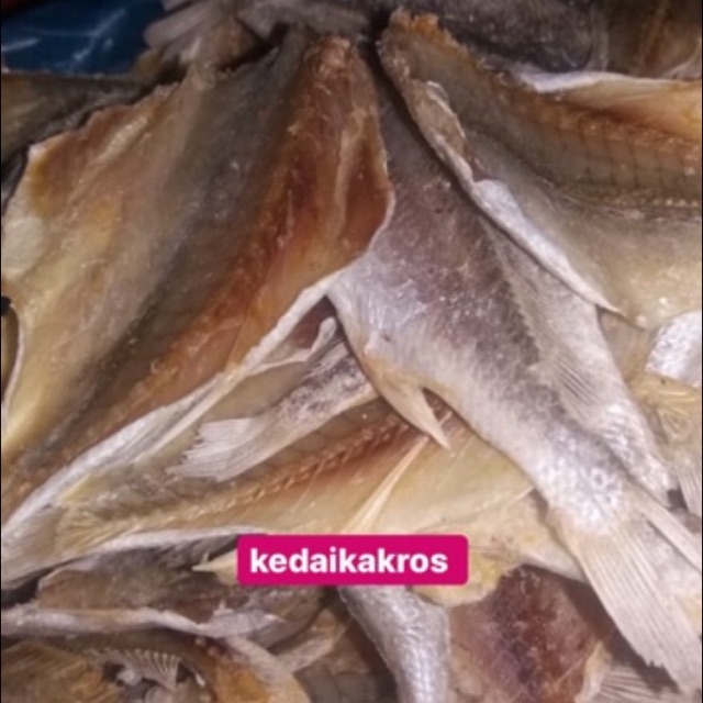 

Ikan Asin Belah 1/4 KG