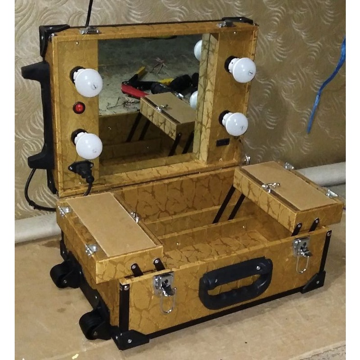 TERMURAH Bok/Bok Makeup/Koper/Koper Makeup/Beautycase 4 Lampu