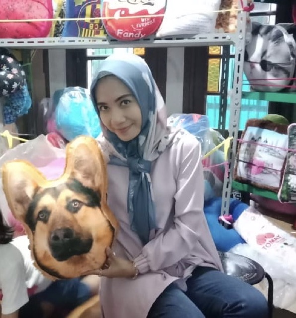 Bizzarpillow Bantal Kepala Kucing Bulu Rasfur size M BZ051