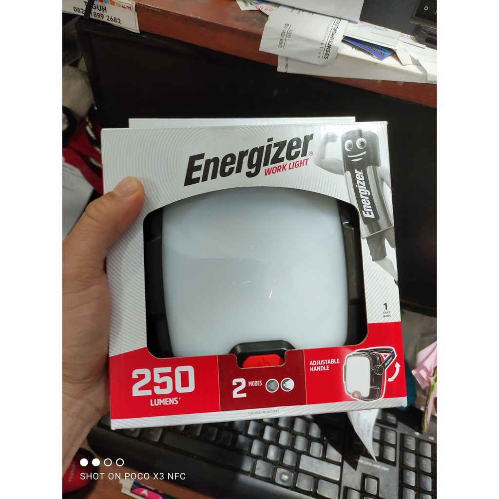 

senter energizer work light plus batere 4 bh baru( dapet hadiah ga kepake dijual)