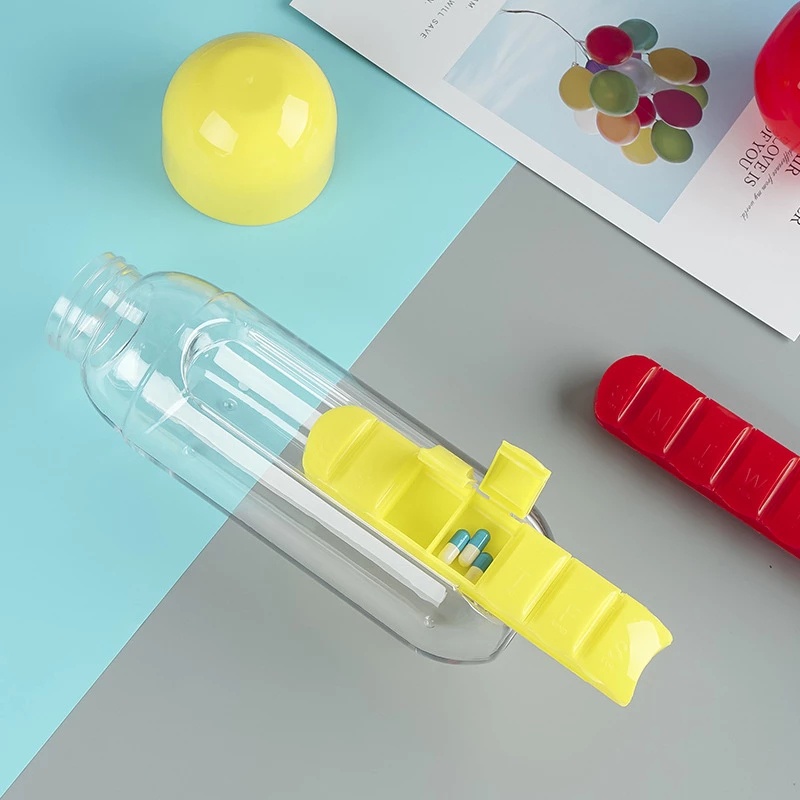 600ml Portable Water Bottle with 7 Compartments Pill Organizer Box / Patient Plastic Drinking Bottle Tea Cup Bottle Drinkware