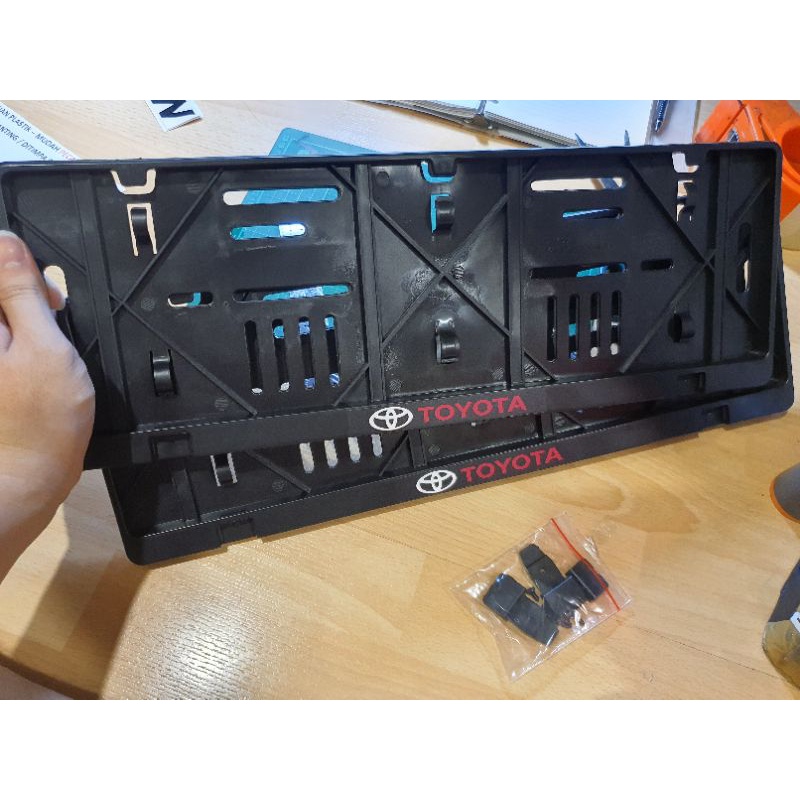frame plat nomor Mobil Toyota