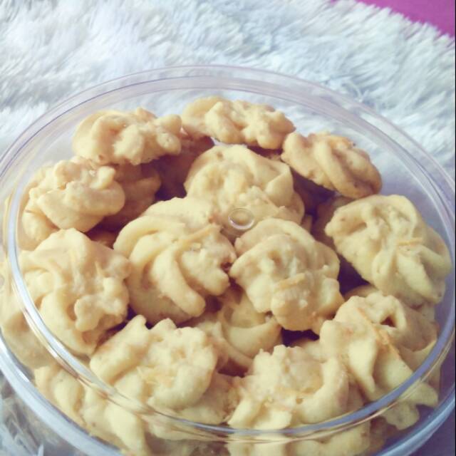 

Kue kering sagu keju lumer