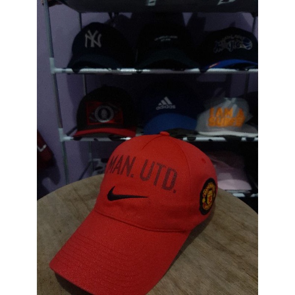 jual topi nike asli, nike manchester united mu nike merah full tag