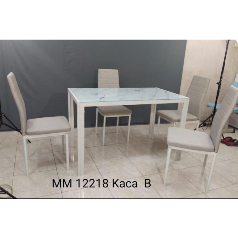 Meja Makan Kaca Motif Marmer Kekinian