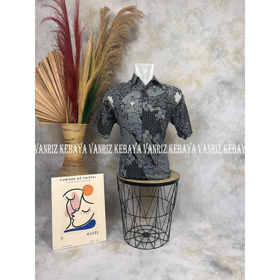 KEMEJA PENDEK BATIK / KEMEJA BATIK KEBAYA / KEMEJA BATIK LENGAN PENDEK / BATIK PRIA LENGAN PENDEK / BATIK PRIA / BATIK LENGAN PENDEK / BATIK COWOK TERBARU