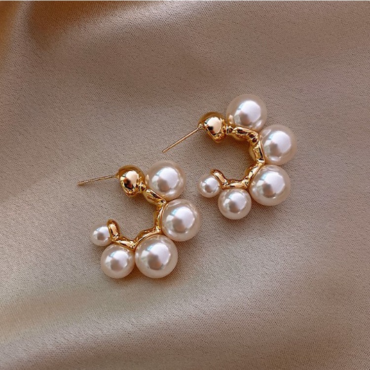 Korea Elegant Girls Pearls Earring Ear Studs Women Accessory (Takota 019)