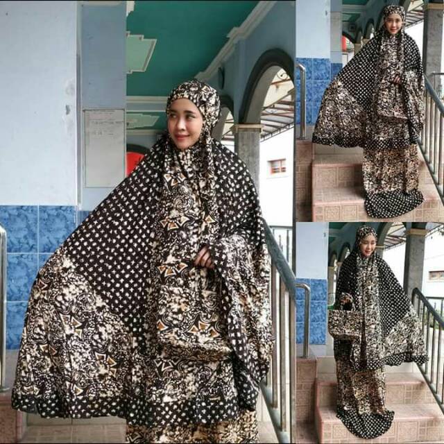 Mukena rayon bunga hitam