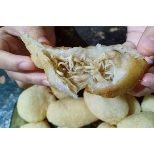 

Ulen Isi Ayam / Oncom / Keju .