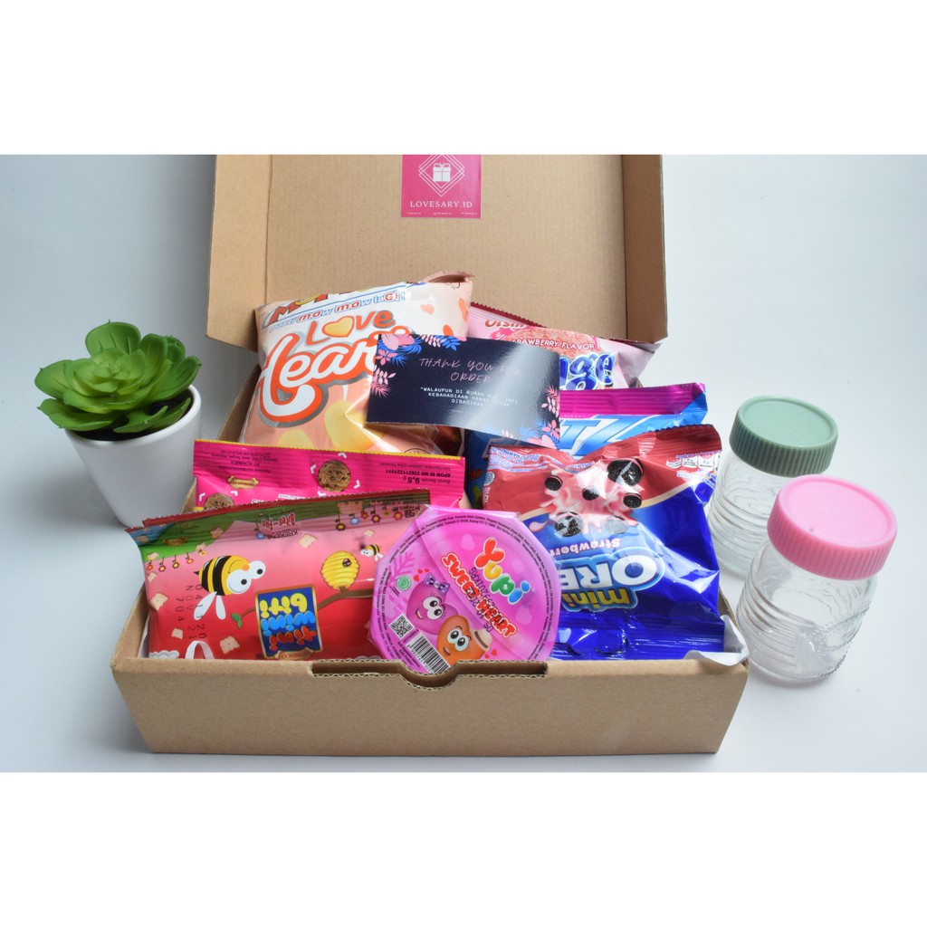 

SNACK BOX / GIFT BOX / HAMPERS / KADO WISUDA MURAH !