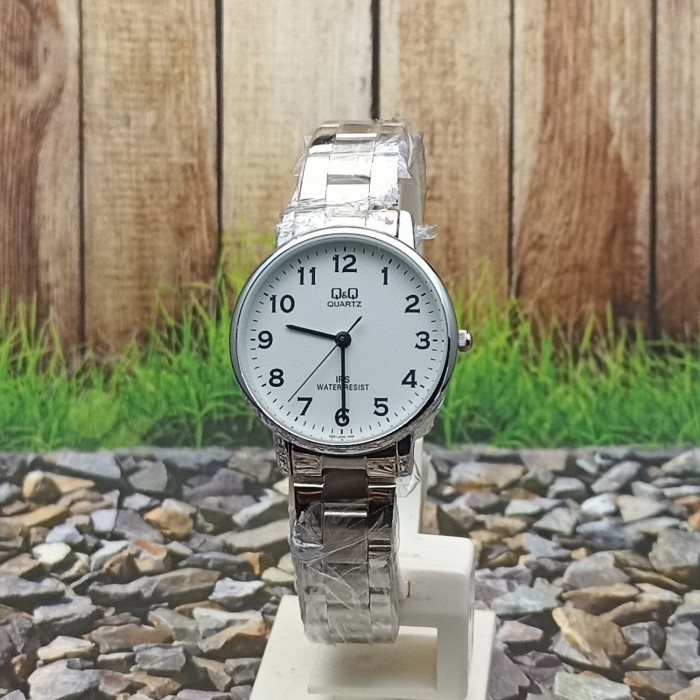Jam Tangan Wanita kecil Q&Q QQ Analog fashion cewe Tali Rantai Silver QZ01J204Y Original