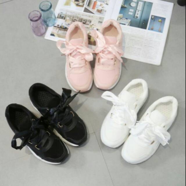 Sepatu Fashion Trinomic L26