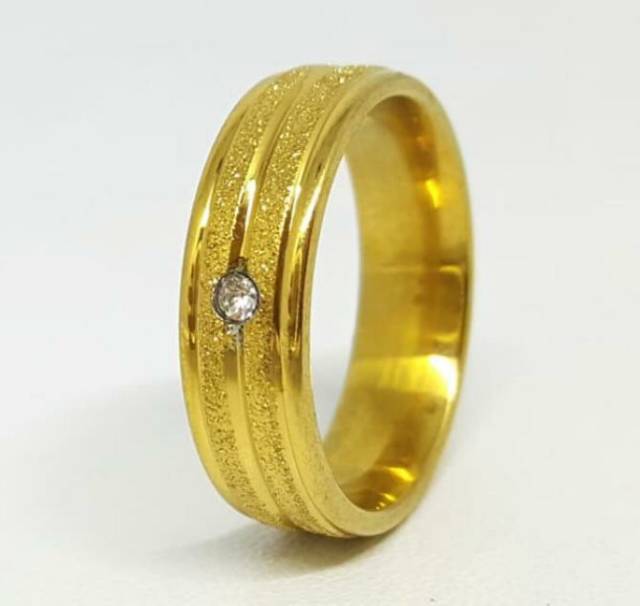 cincin titanium pasir emas