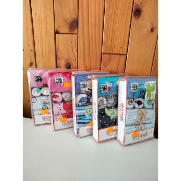 Setelan Jumper Bayi (1pcs) +Kaos Kaki Bayi (3psg) + Jumper (1pcs) Reliwear