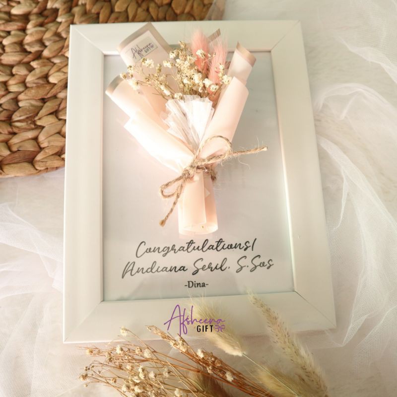 Kado Wisuda/ Kado Ulang Tahun/ Bunga Edelweiss/ Edelweiss in frame