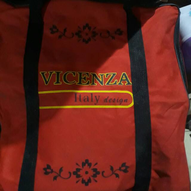 tas prasmanan vicenza besar