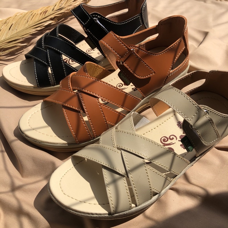 Sandal slop wedges fashion wanita kokop polos tinggi 5cm casual variasi tali silang perekat back strap sol karet anti slip SLOP KAMPUS 8