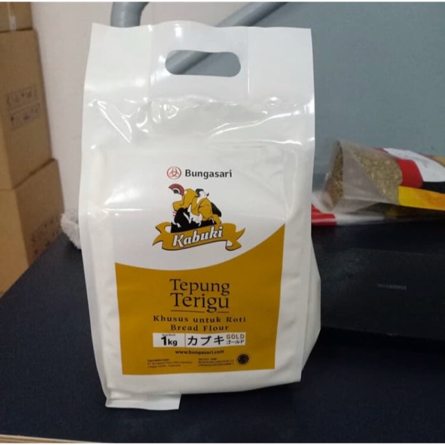 

Kabuki gold 1 kg terigu protein tinggi roti premium bukan komachi