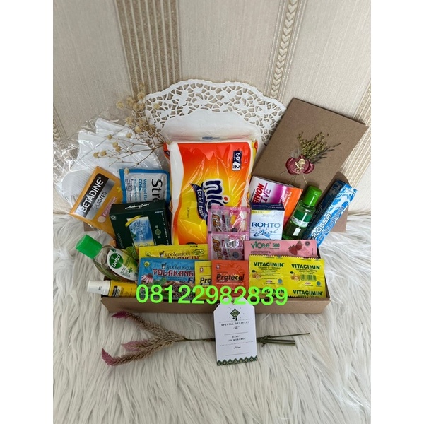 

hampers/ gift box/ kado ulang tahun/ hampers lebaran