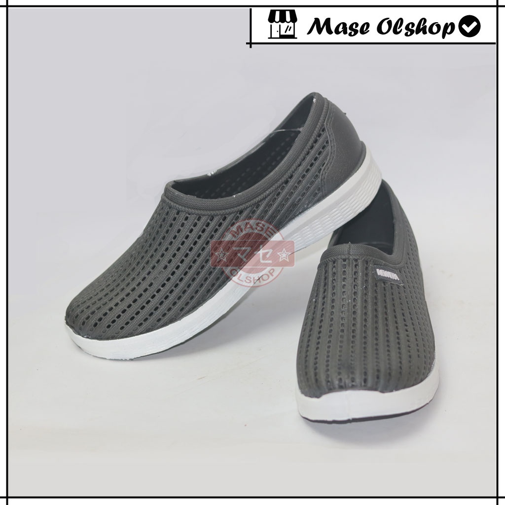 Sepatu Karet Pria New Era MB 6020 Slip On