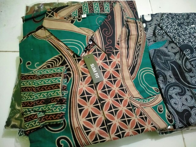 Kemeja Batik Slimfit | Kemeja Pria Lengan Panjang | Kemeja Kantor | Kemeja Formal | Kemeja Terlaris