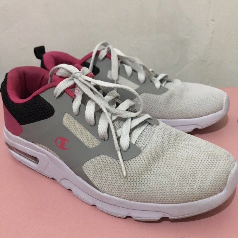 Preloved sepatu champion women original by payless