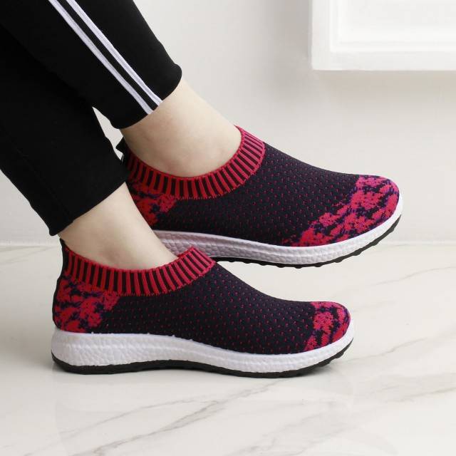 terlaris        Jaelyn Sneaker Knit
Series TC-218  24