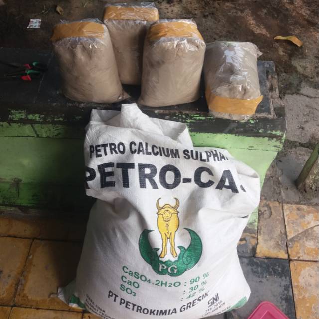 KAPUR DOLOMIT PETRO-CAS kemasan 1kg