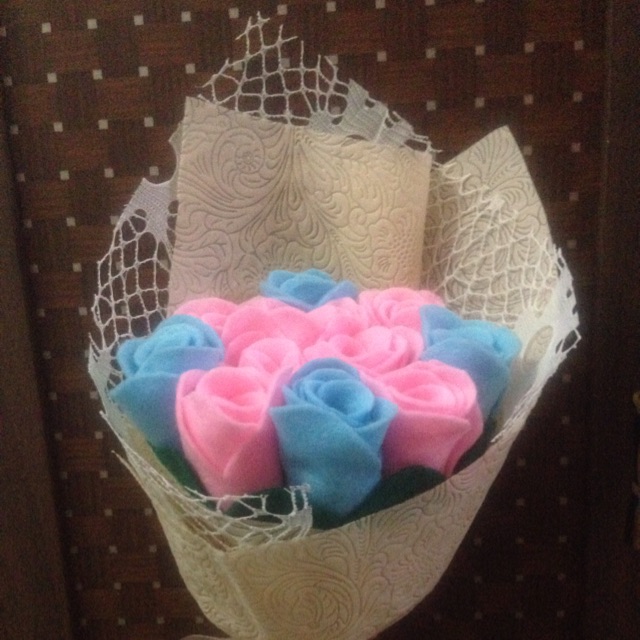 

Bunga flanel cocok utk hadiah wisusa, ulang tahun, anniv, souvenir