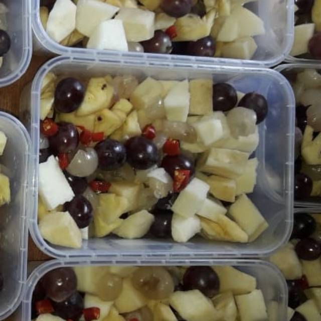 

Asinan Boyo (anggur, kelengkeng, bengkuang dan nanas)